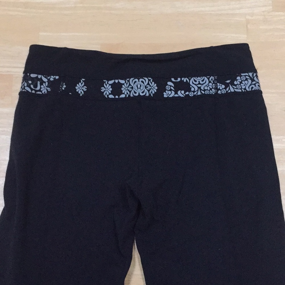 Lululemon yoga pants size 10!